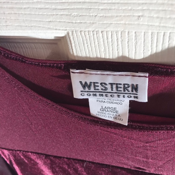 Western Connection wine L top.  Velveteen. - Picture 2 of 5